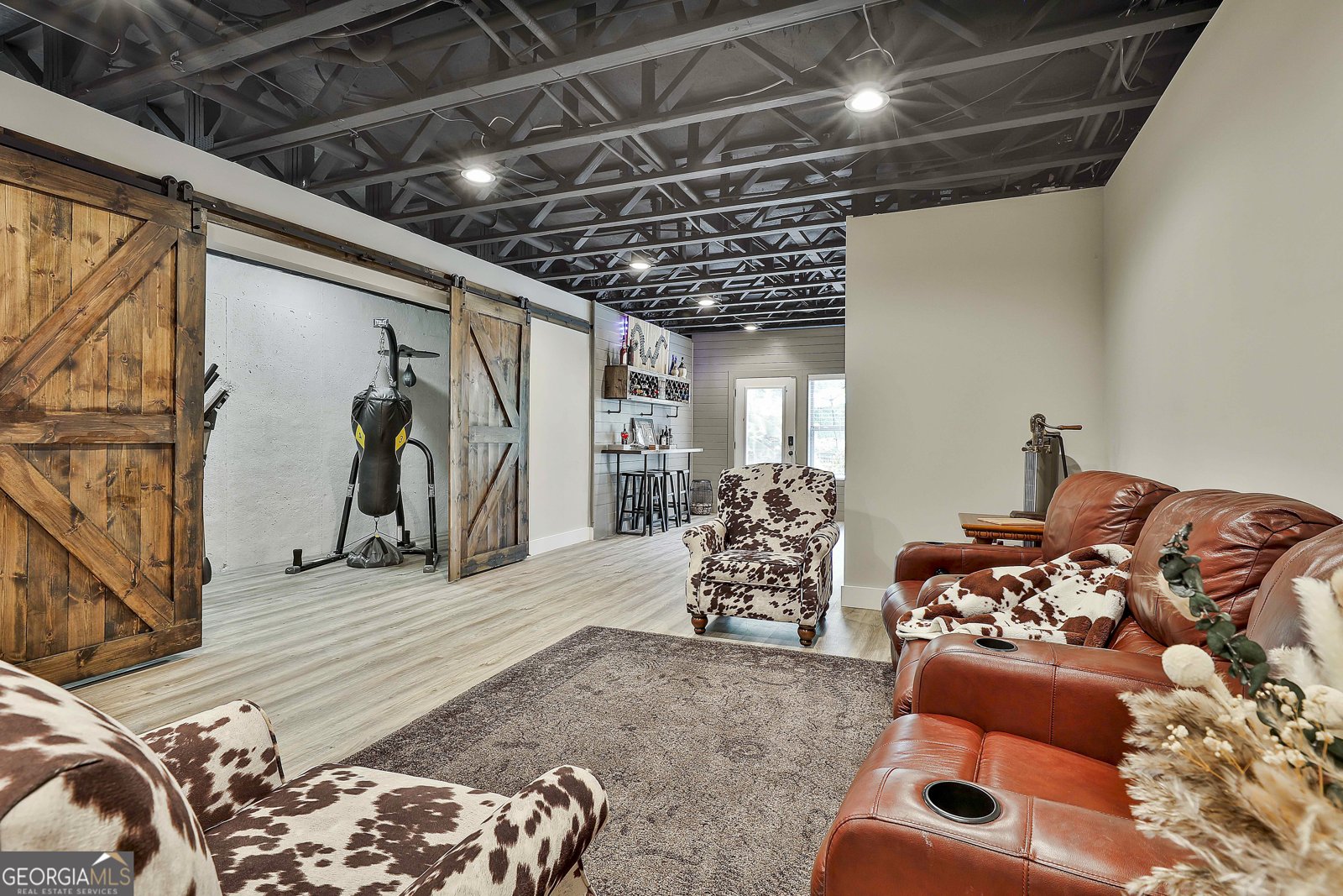 150 Seals Road Dallas - 32