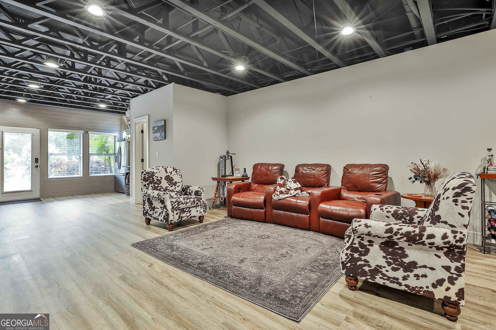 150 Seals Road Dallas - 33