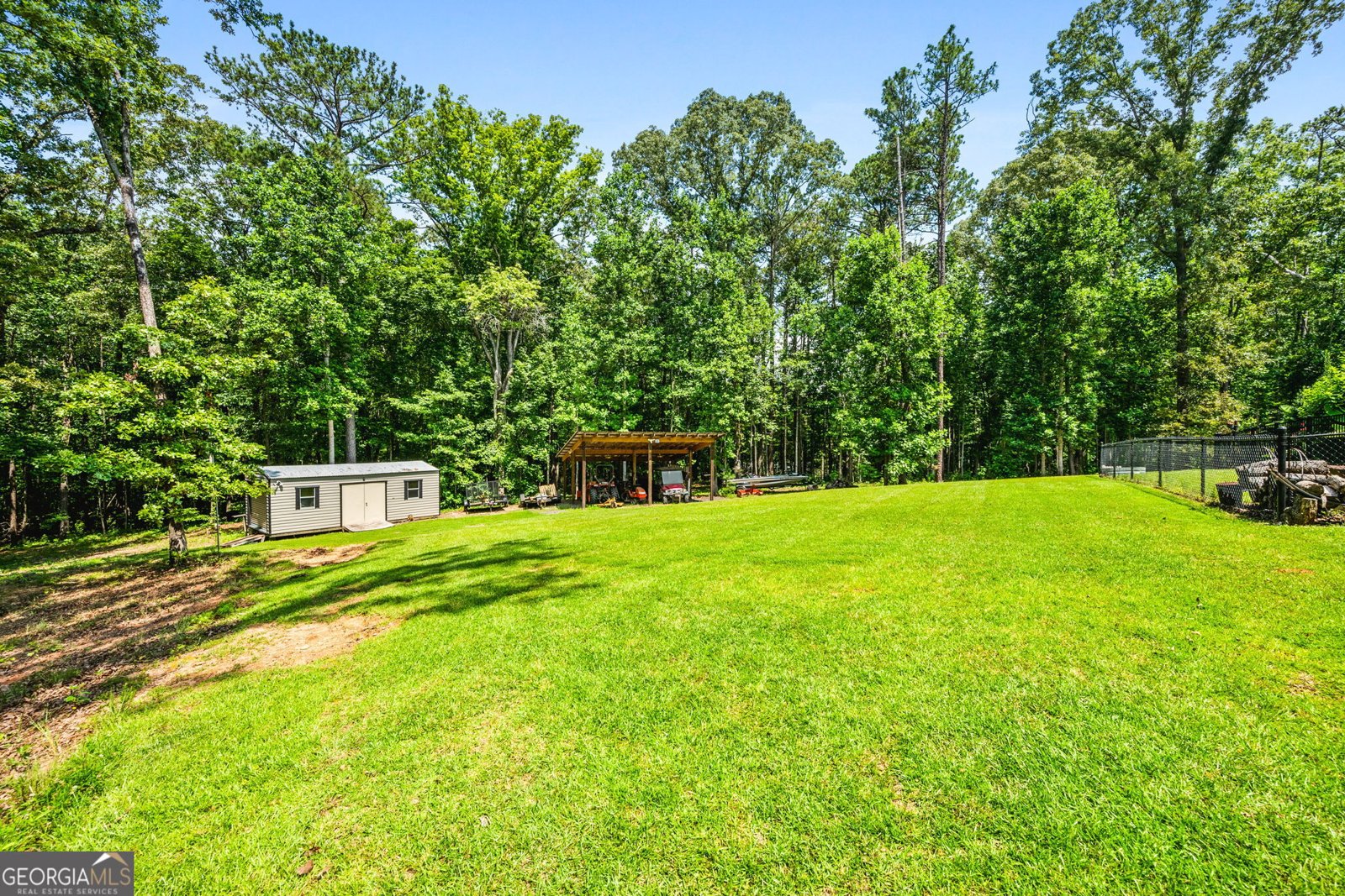 150 Seals Road Dallas - 75
