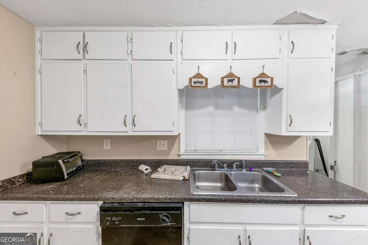 6156 Cherry Valley Drive Covington - 6