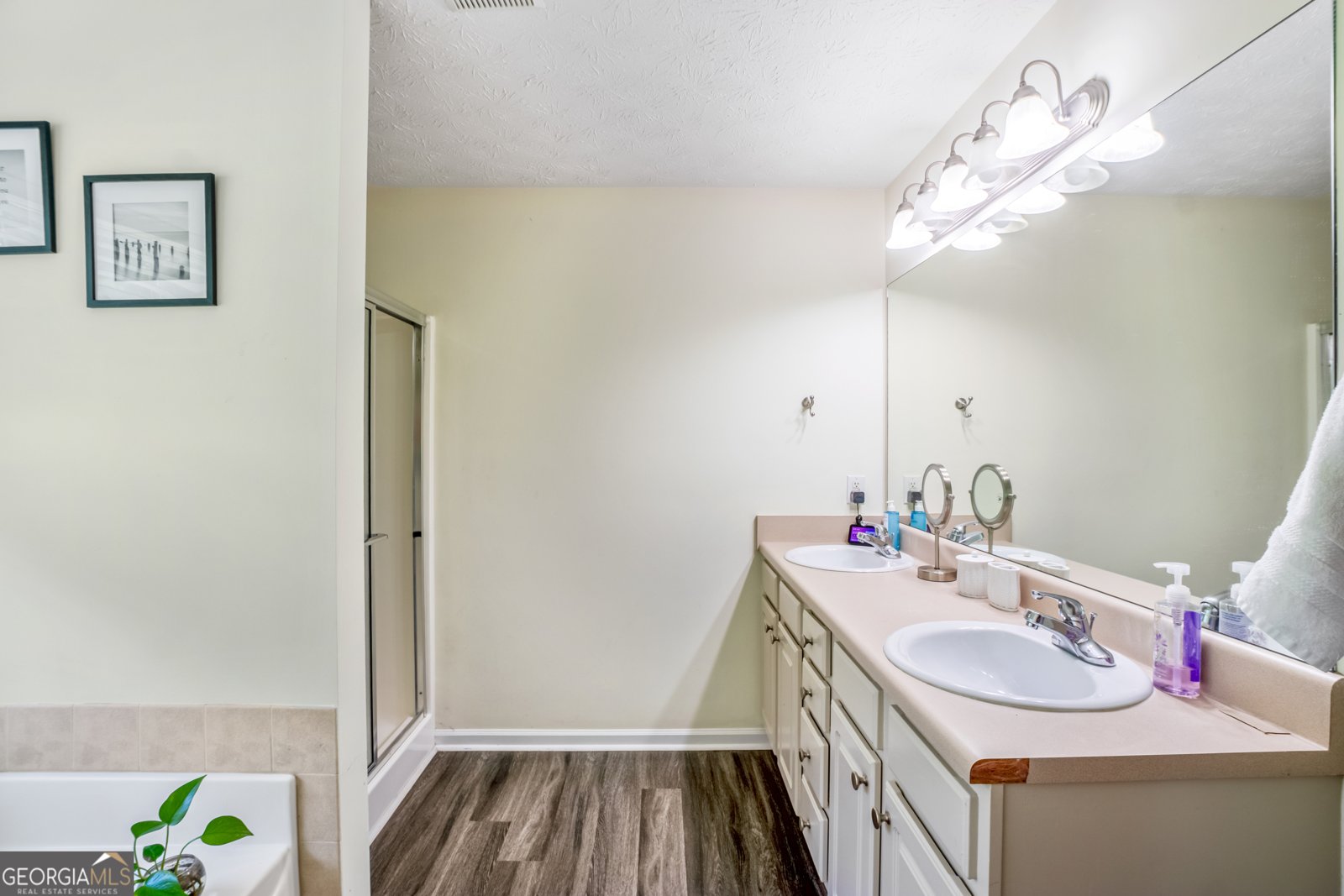 3266 Bridle Brook Drive Auburn - 23