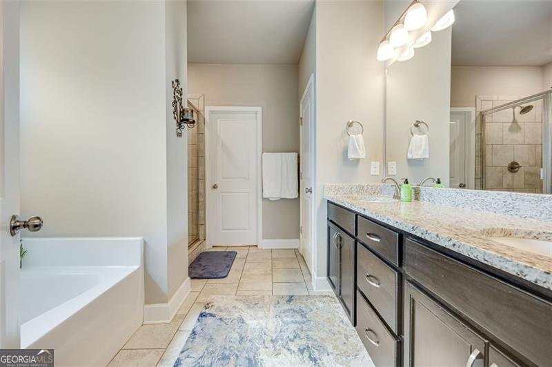 4449 HIGHLAND GATE Gainesville - 27