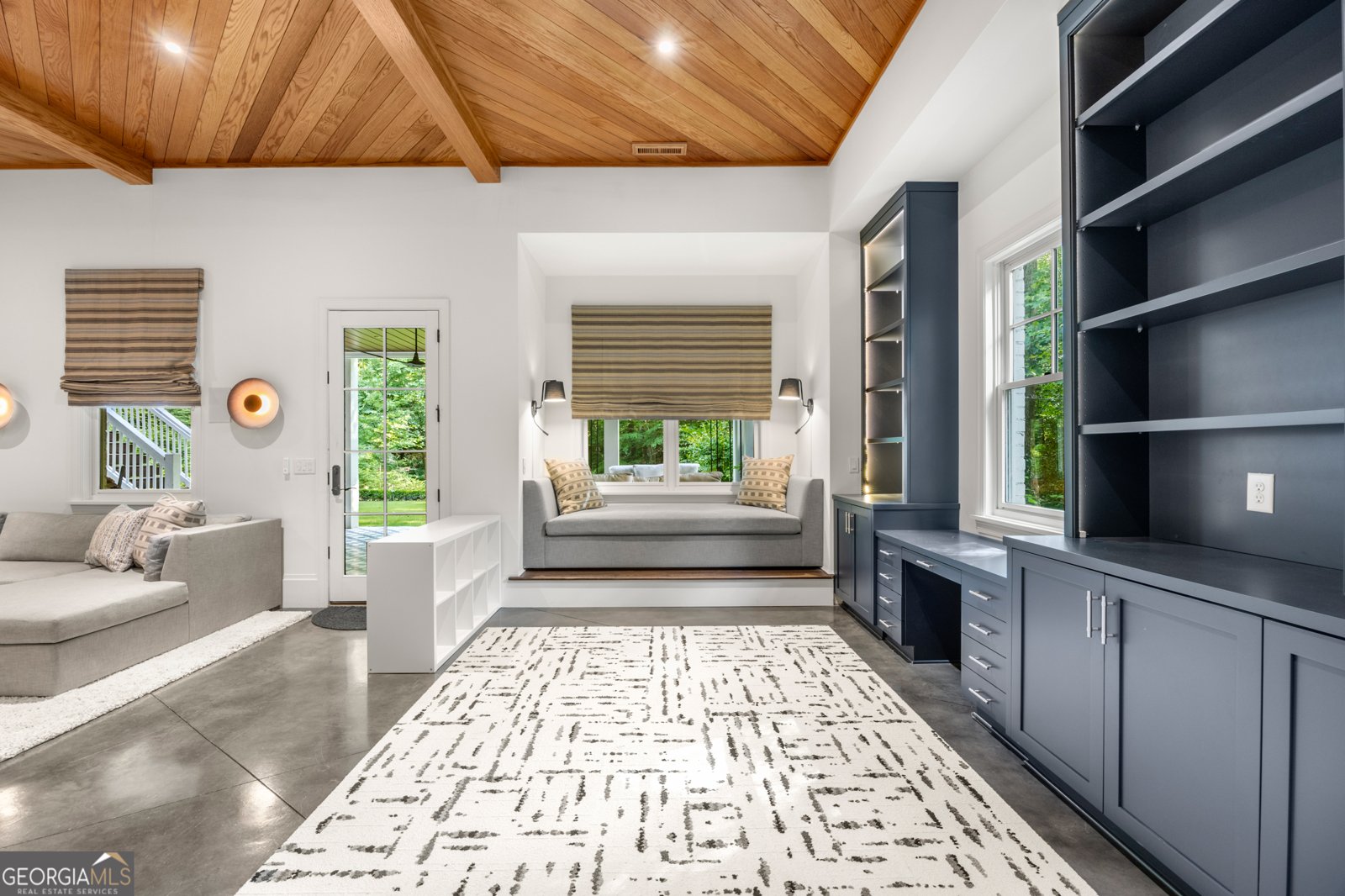 803 Courtenay Drive Atlanta - 60