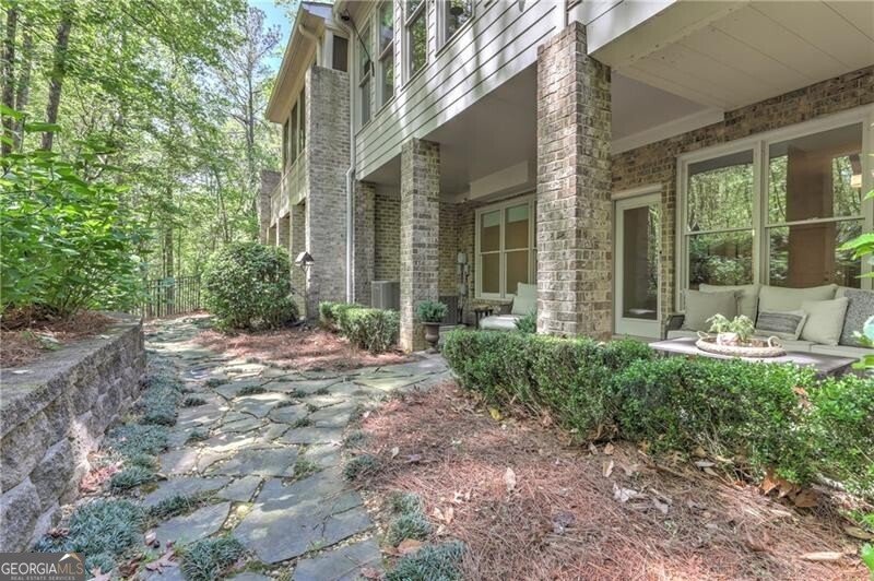 9020 Riverbend Manor Alpharetta - 21