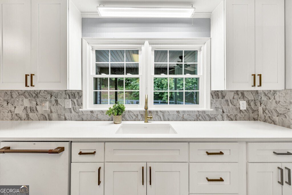 4404 Allen Street Oakwood - 2