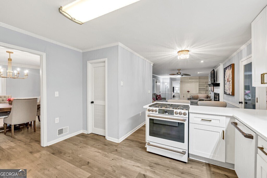 4404 Allen Street Oakwood - 4