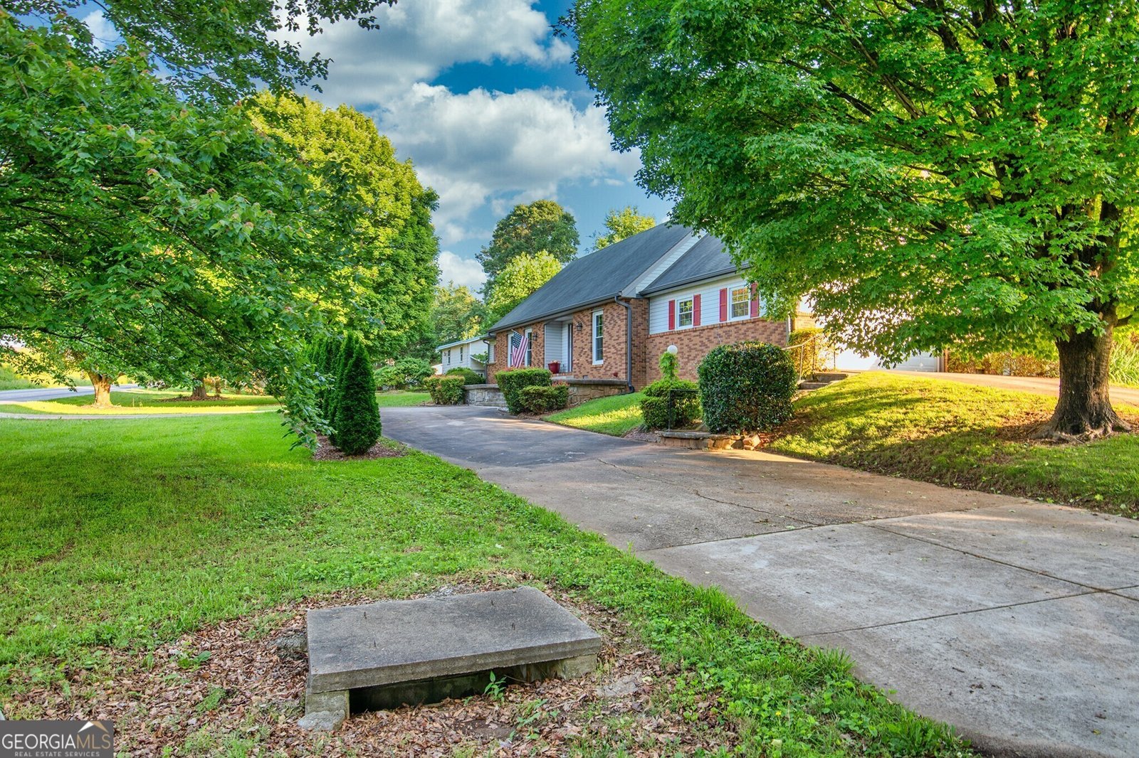 4404 Allen Street Oakwood - 48