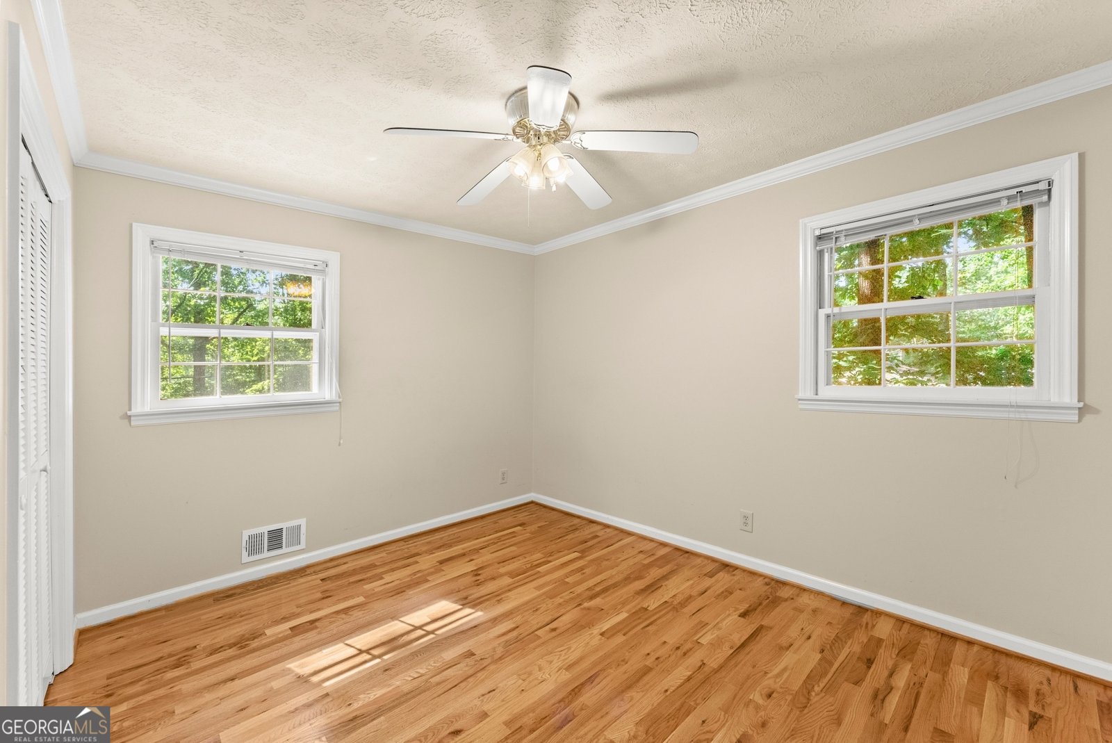 8915 Bridgeview Circle Gainesville - 23