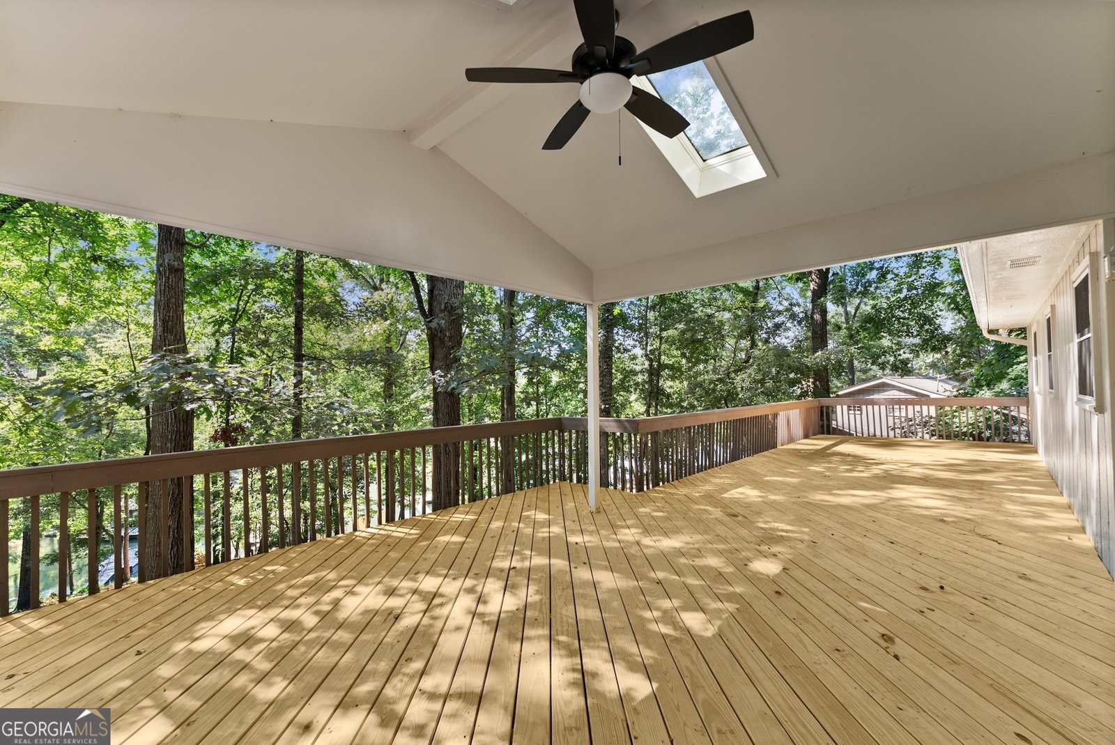 8915 Bridgeview Circle Gainesville - 27