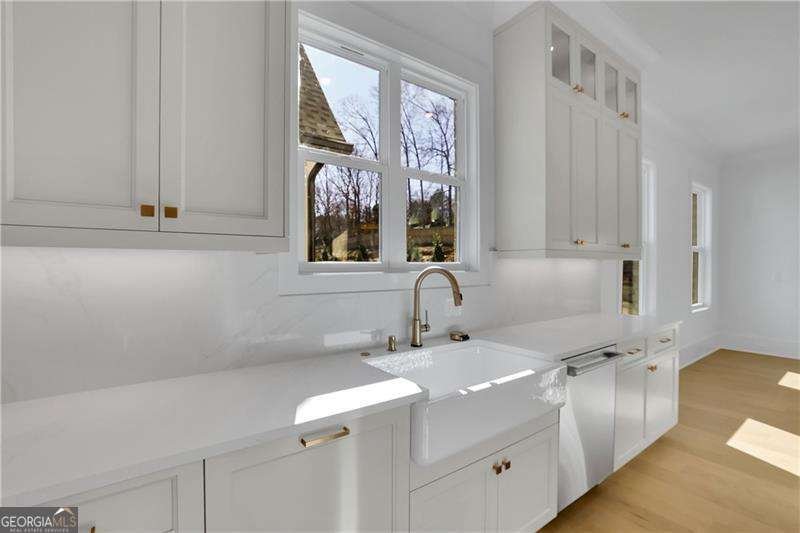 6107 Harleston Road Sandy Springs - 9