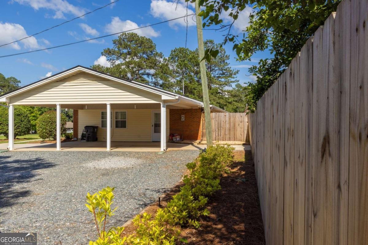 675 Mountain View Drive Thomaston - 11