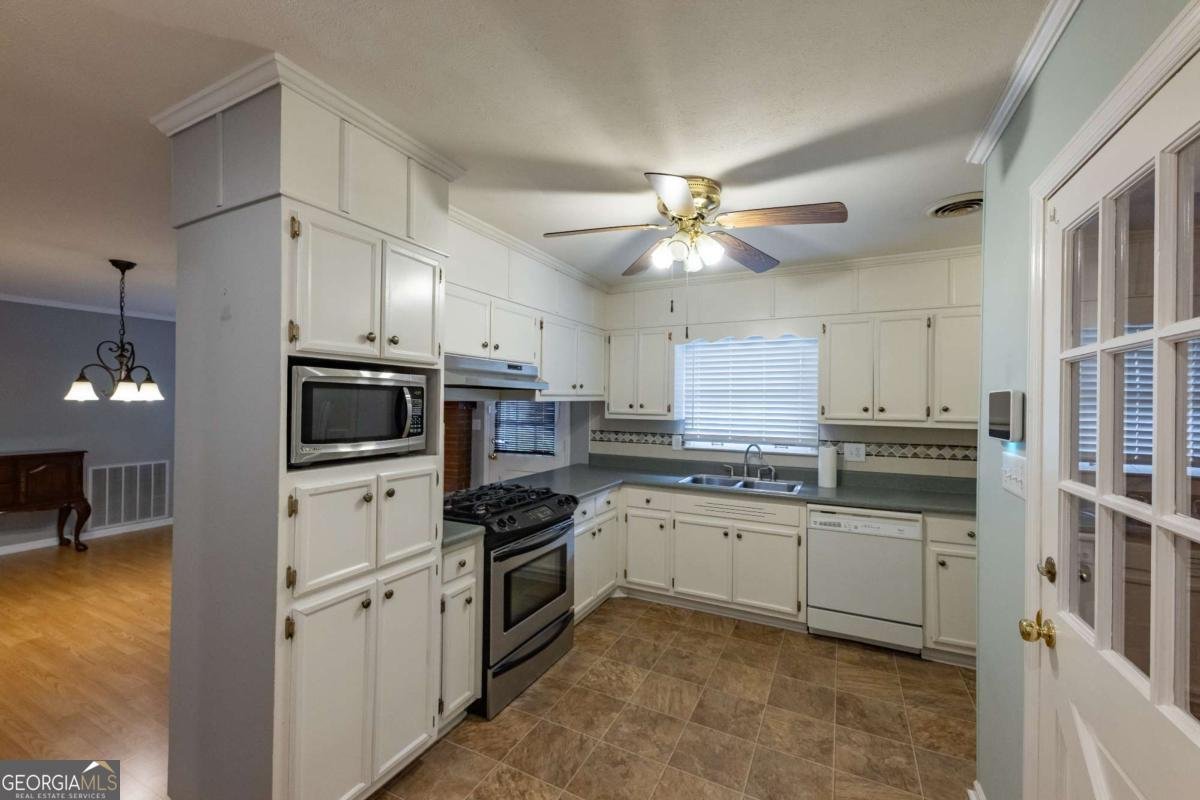 675 Mountain View Drive Thomaston - 19
