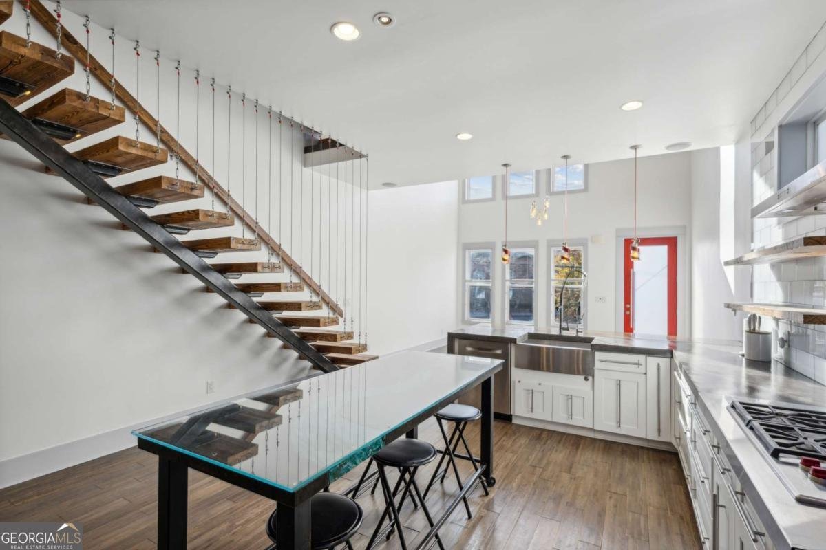 560 JOHN WESLEY DOBBS Avenue Atlanta - 11
