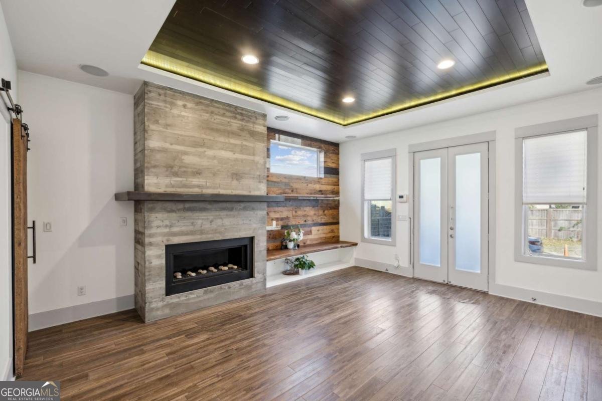 560 JOHN WESLEY DOBBS Avenue Atlanta - 19