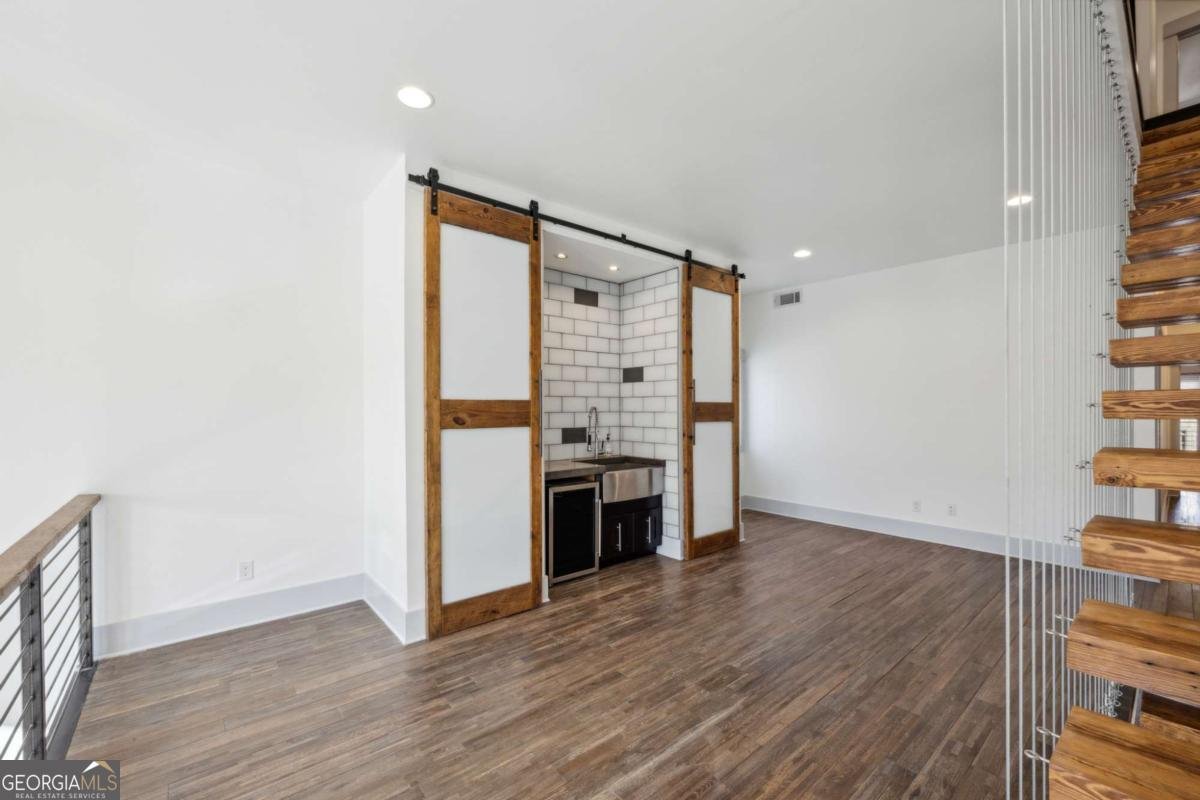 560 JOHN WESLEY DOBBS Avenue Atlanta - 23
