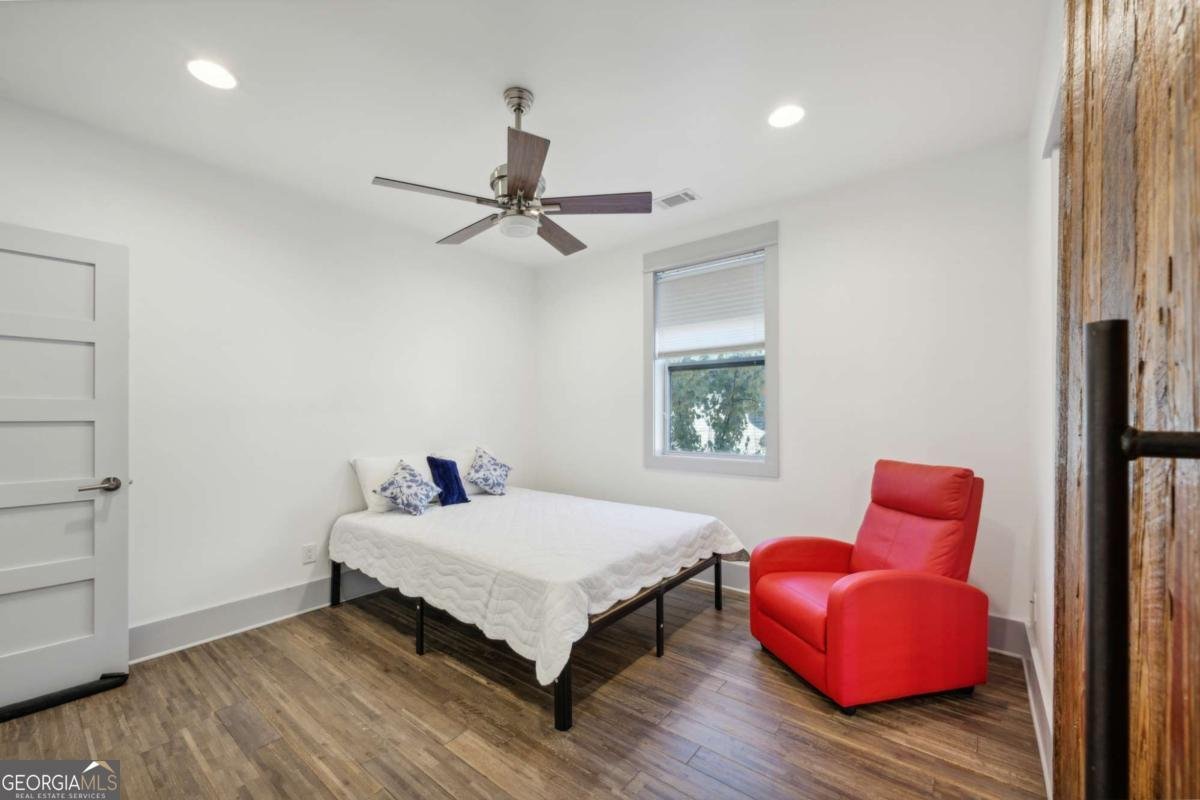 560 JOHN WESLEY DOBBS Avenue Atlanta - 27