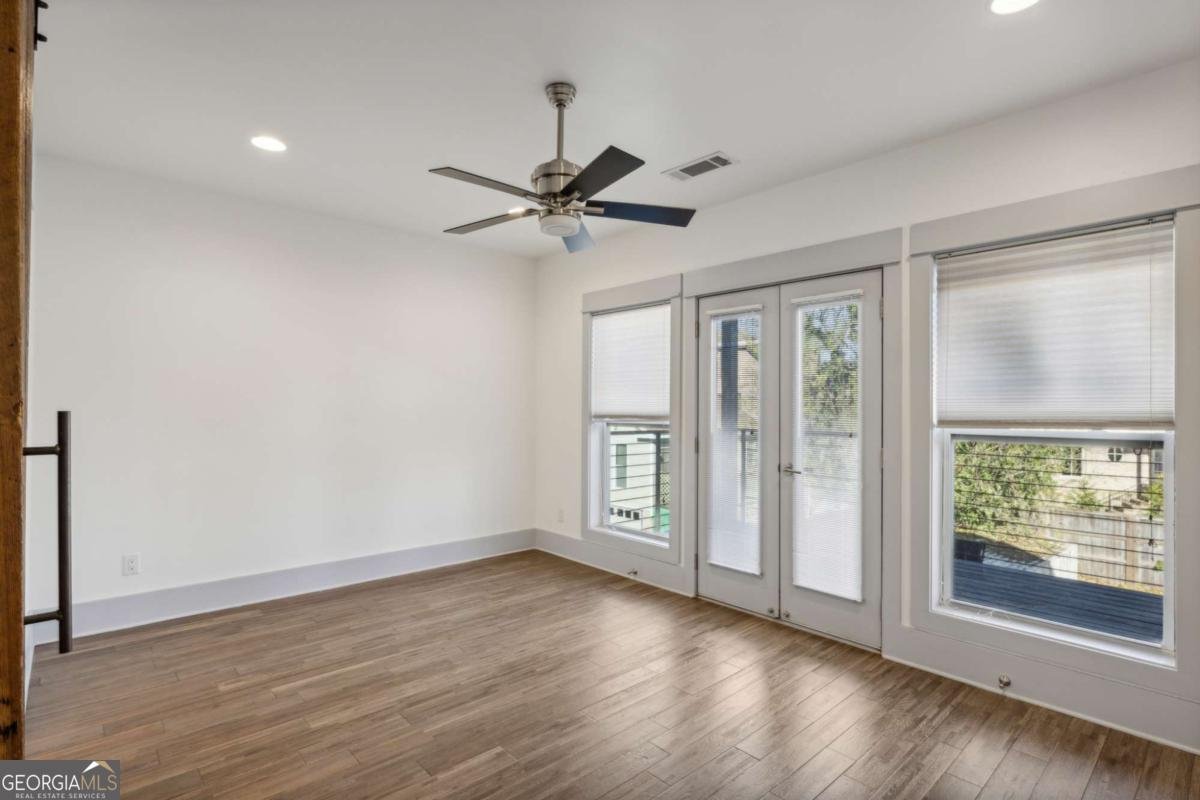 560 JOHN WESLEY DOBBS Avenue Atlanta - 28