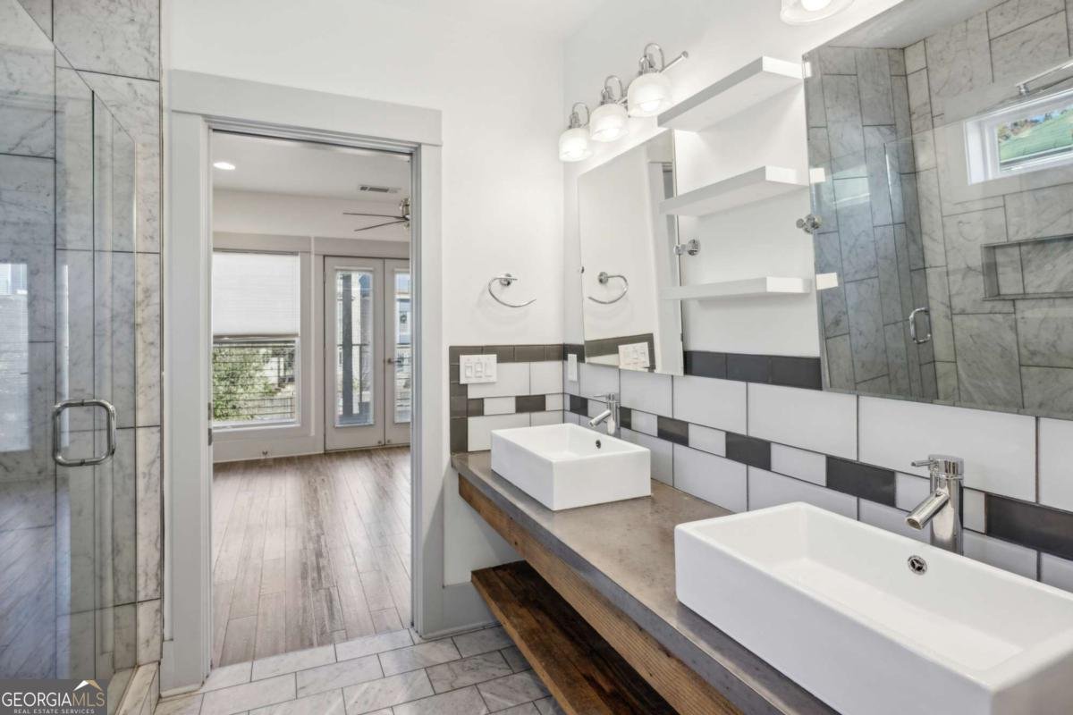 560 JOHN WESLEY DOBBS Avenue Atlanta - 31