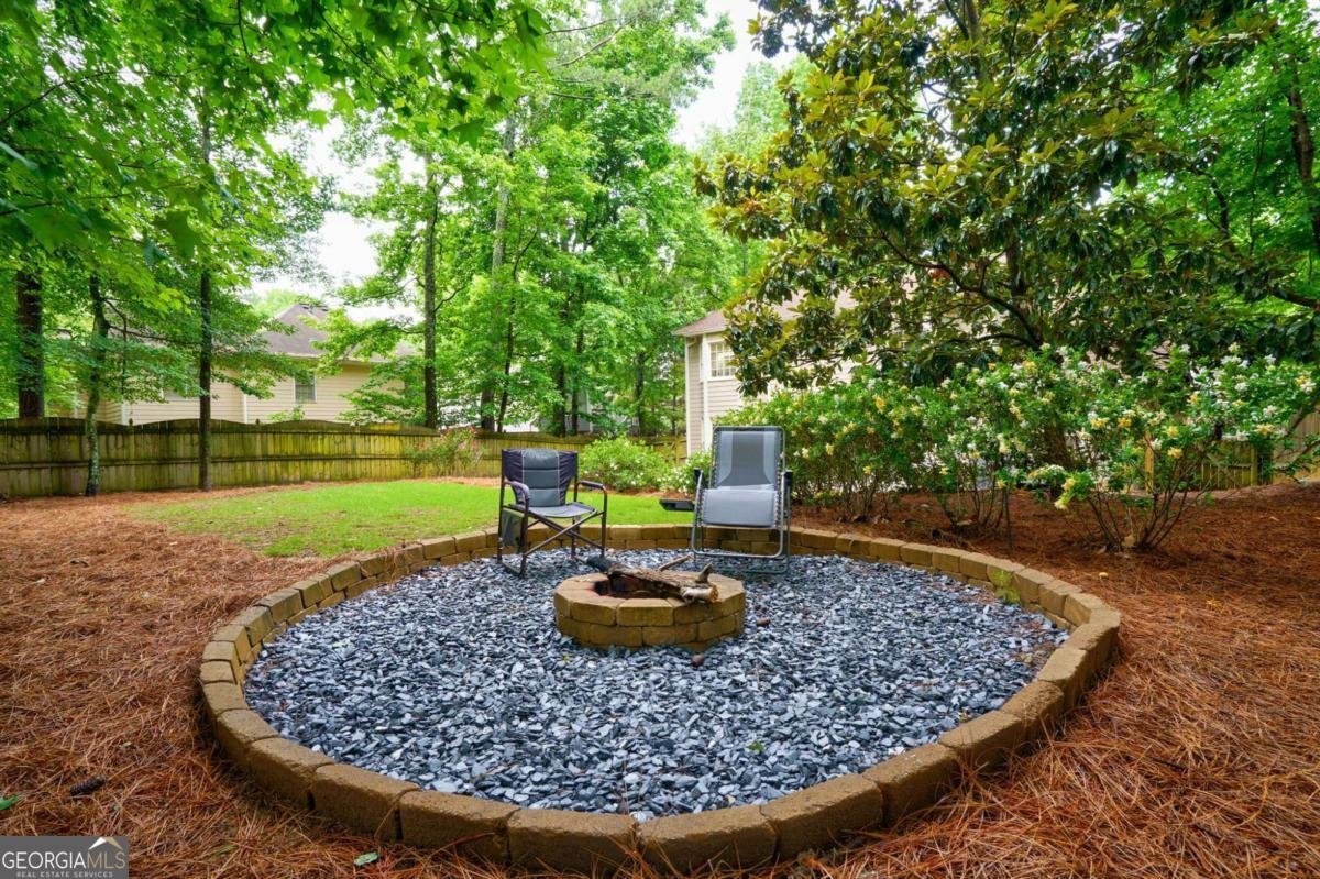 8895 Club River Drive Roswell - 43