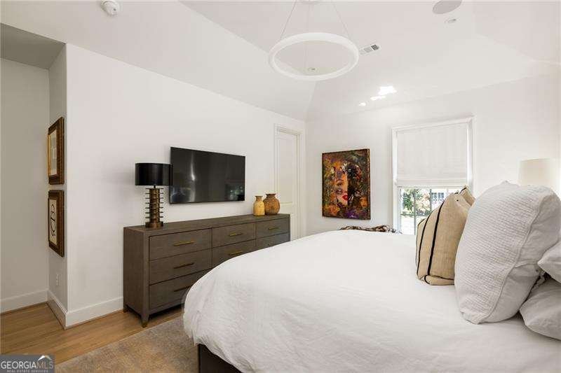 77 Delmont Drive Atlanta - 23