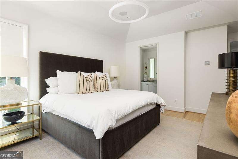 77 Delmont Drive Atlanta - 24