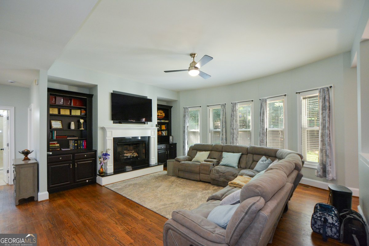 5657 Harbormist Drive Powder Springs - 24