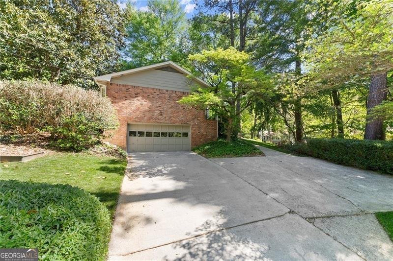 4044 Ashentre Drive Brookhaven - 46