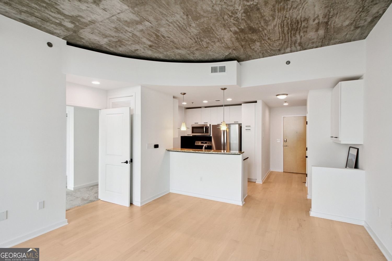 3324 Peachtree Road Atlanta - 1