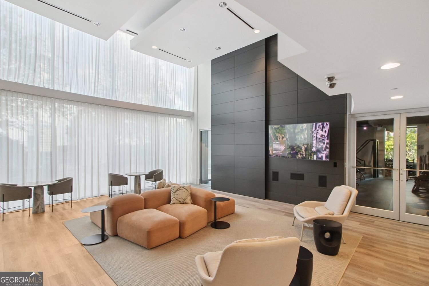 3324 Peachtree Road Atlanta - 25