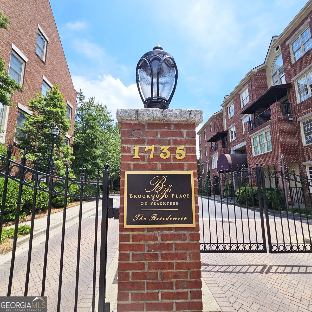 1735 Peachtree Street Atlanta - 27