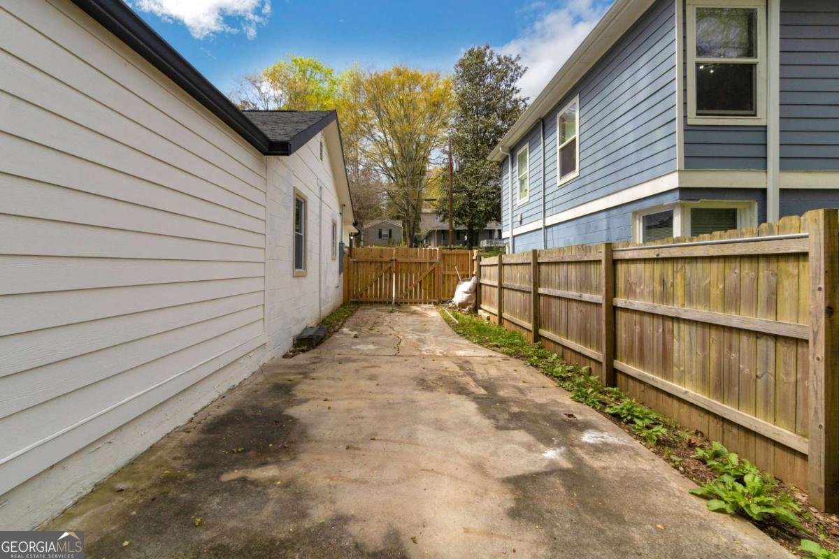 1318 Graymont Drive Atlanta - 20