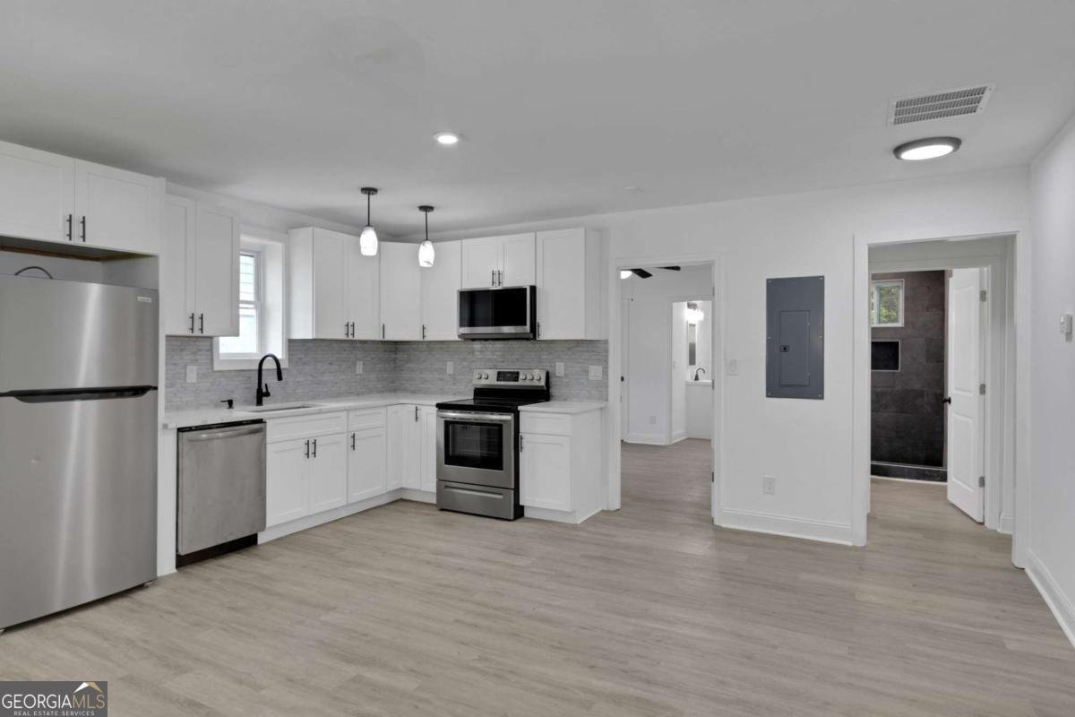 1318 Graymont Drive Atlanta - 3