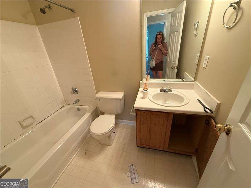 2237 Rocksram Court Buford - 14