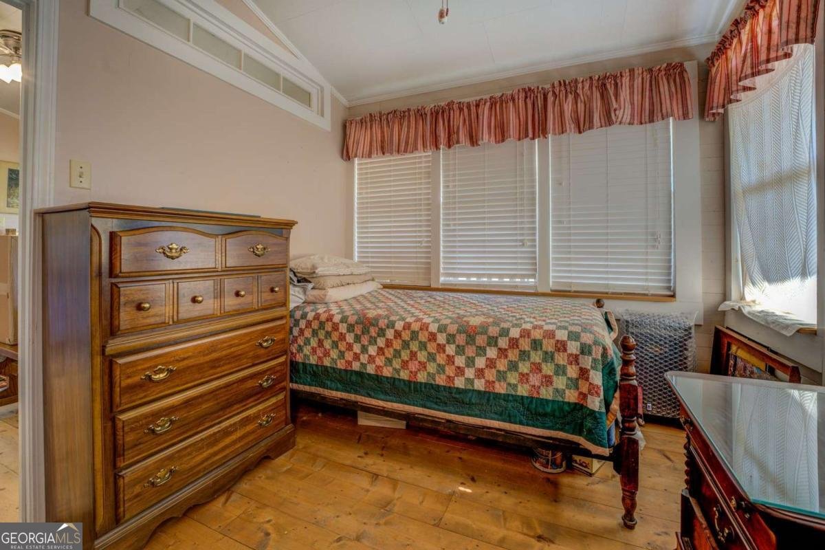 3011 Broughton Road Newborn - 16