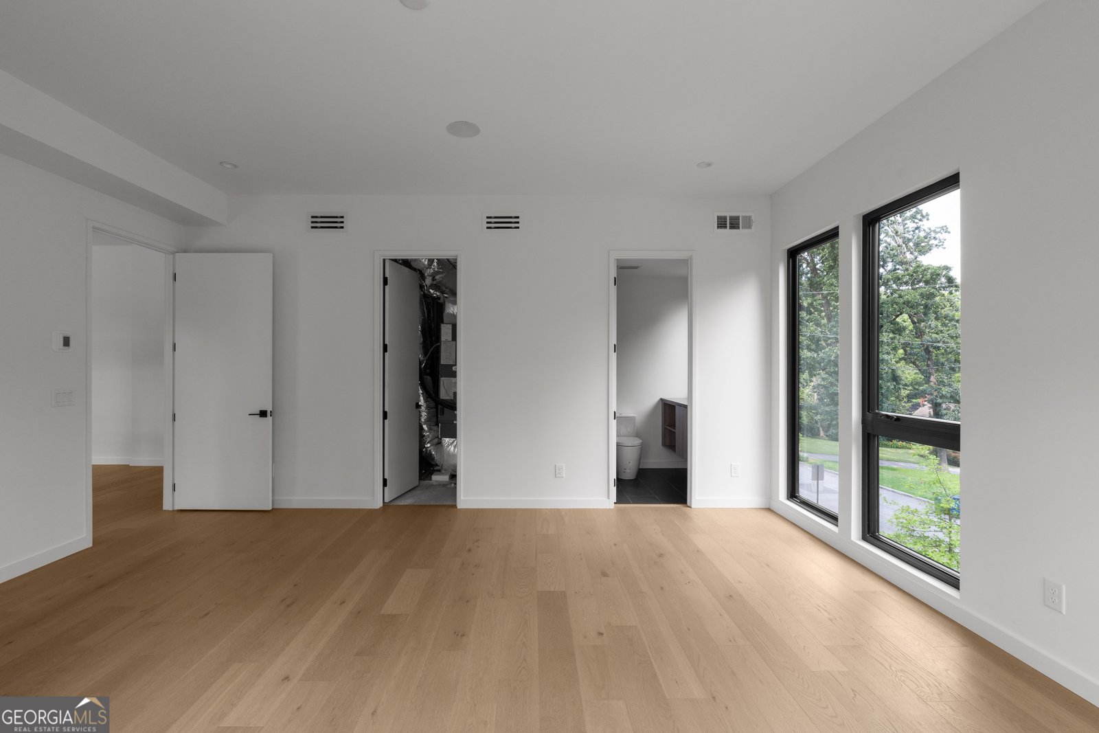 3566 Cantrell Road Atlanta - 39