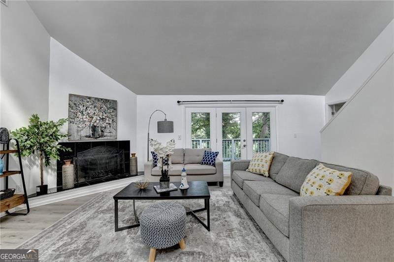 340 River Knoll Drive Atlanta - 17