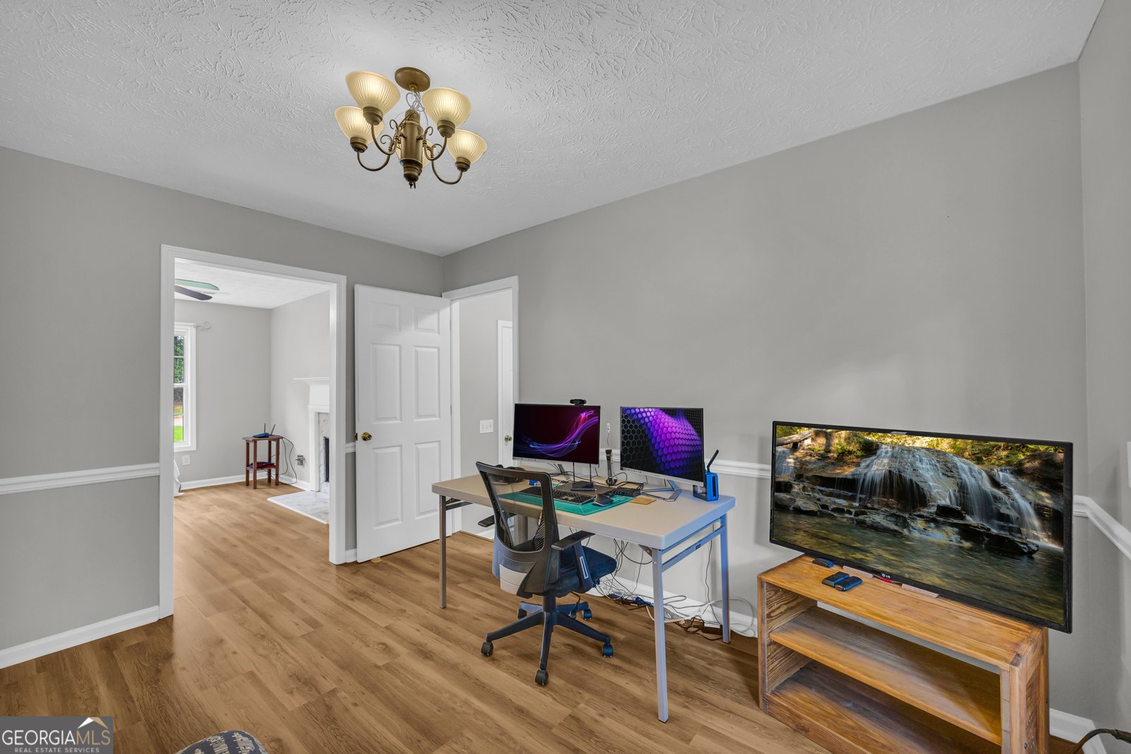 373 April Court Statham - 3