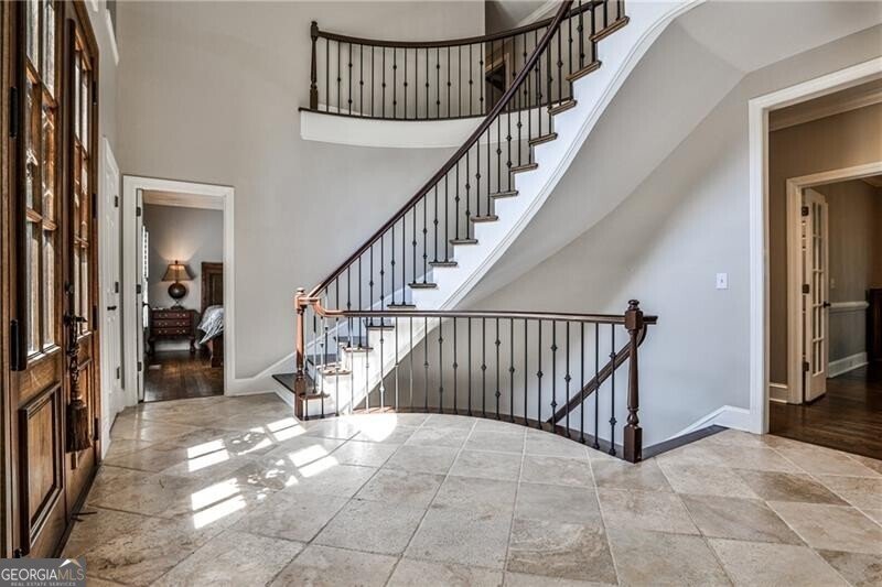 8440 Valemont Drive Sandy Springs - 10