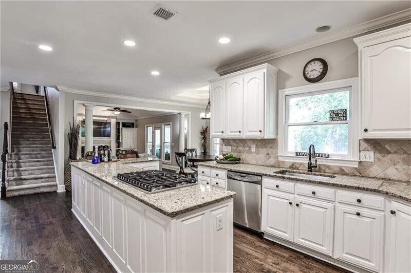 8440 Valemont Drive Sandy Springs - 12