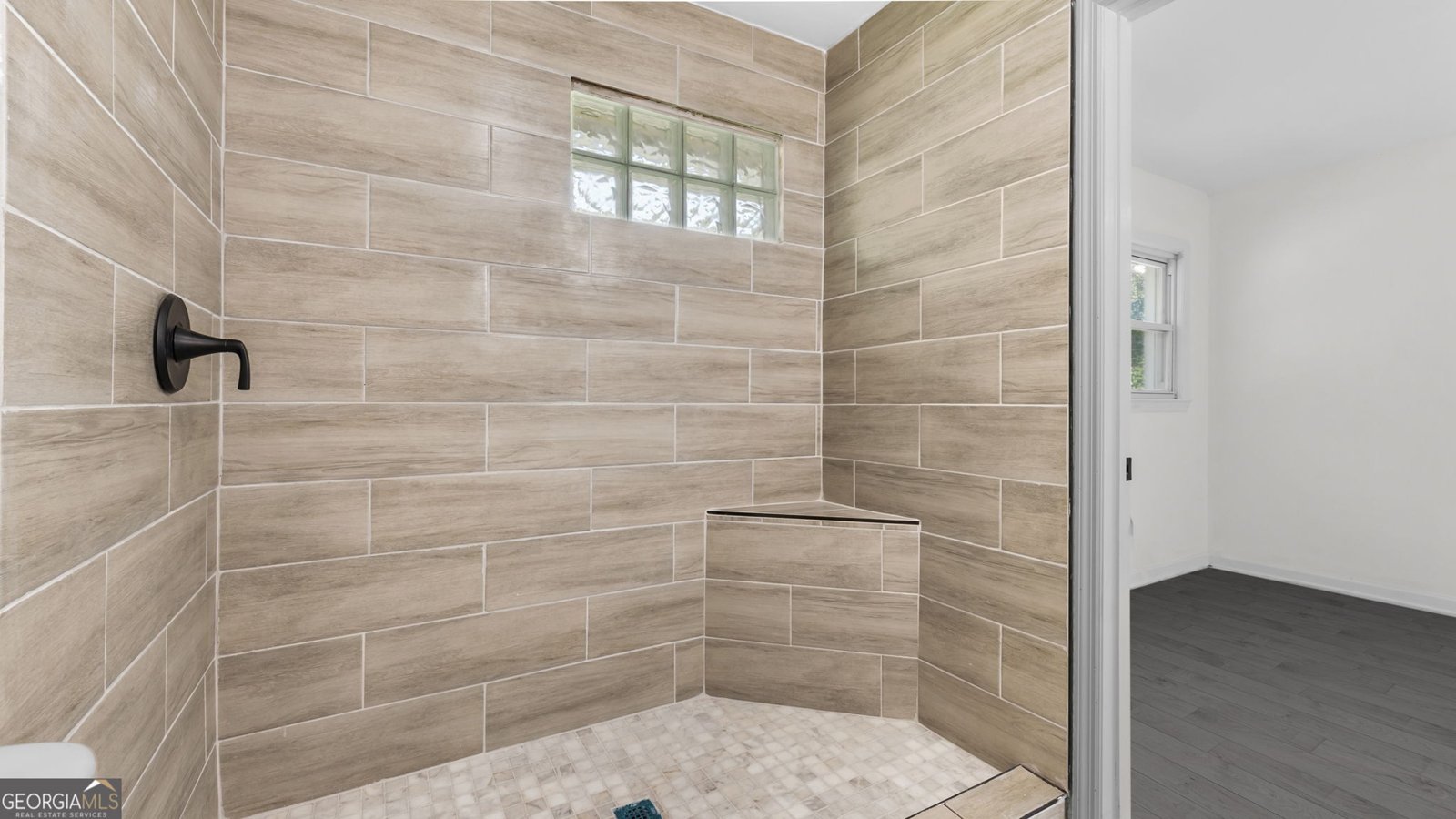 108 Avis Drive Dalton - 24