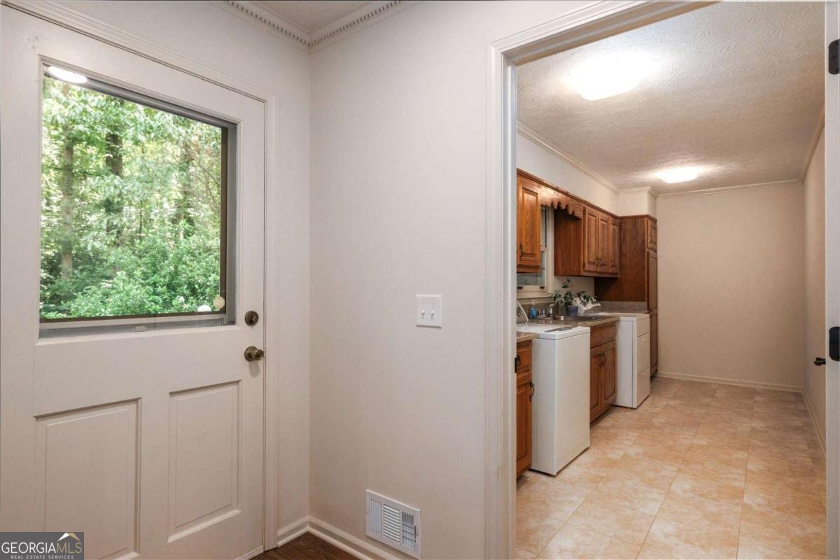 6141 Windsong Way Stone Mountain - 17