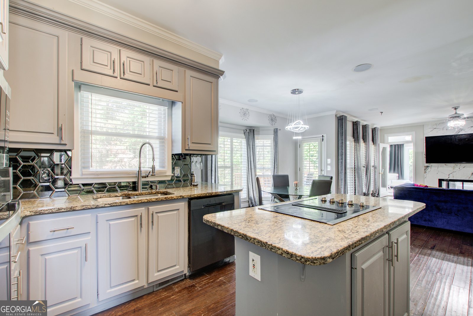 5755 Dovnick Drive Lilburn - 12