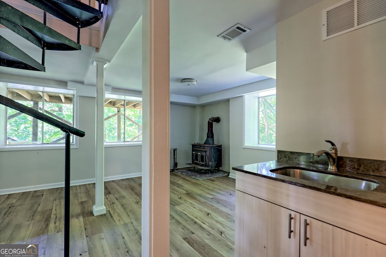 11 Electric Avenue Clayton - 27
