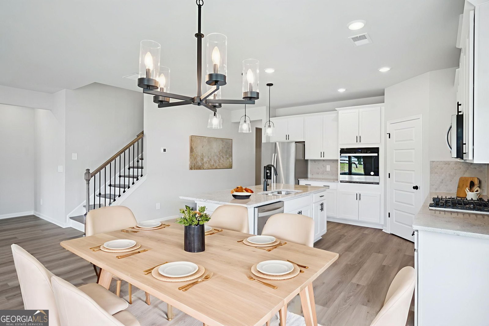 2888 SWEET RED CIRCLE Circle Braselton - 13