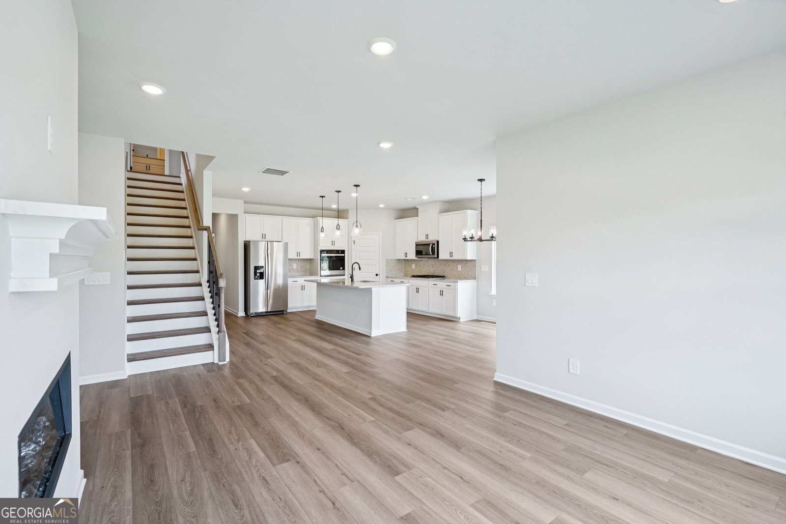 2888 SWEET RED CIRCLE Circle Braselton - 7