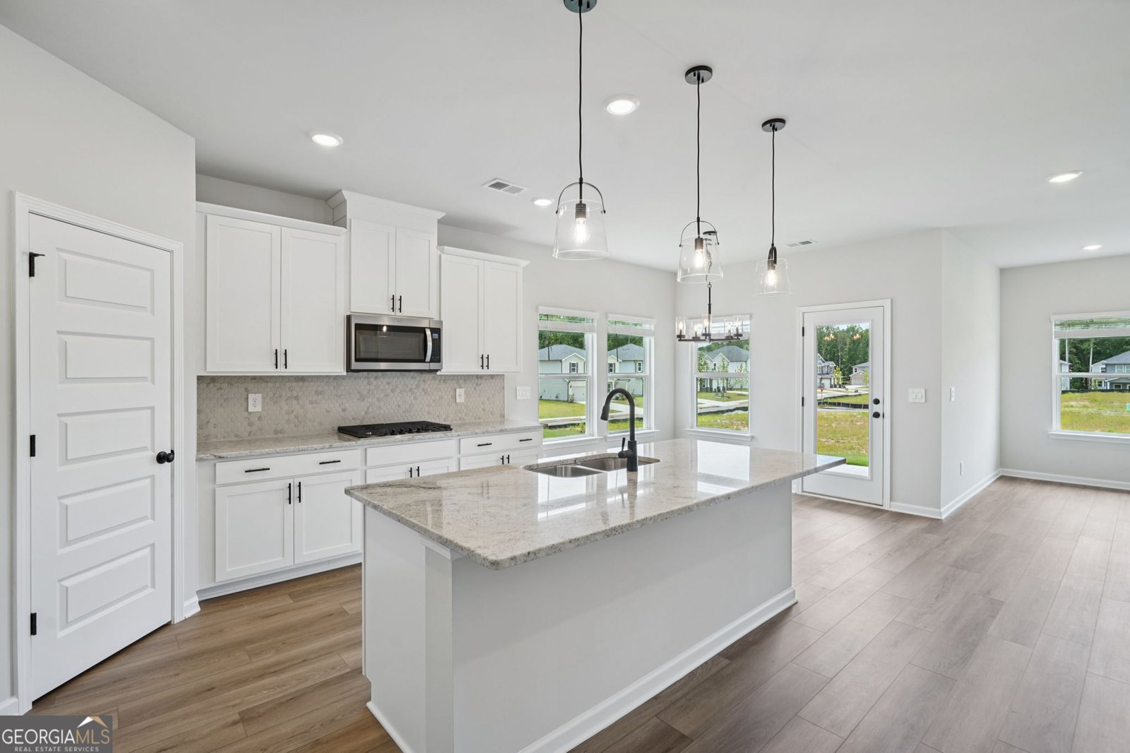 2888 SWEET RED CIRCLE Circle Braselton - 8