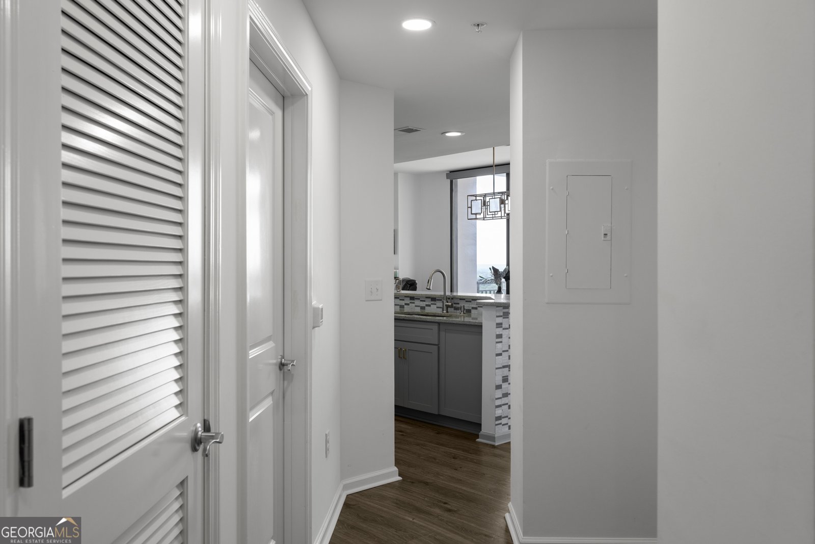 3040 Peachtree Road Atlanta - 19