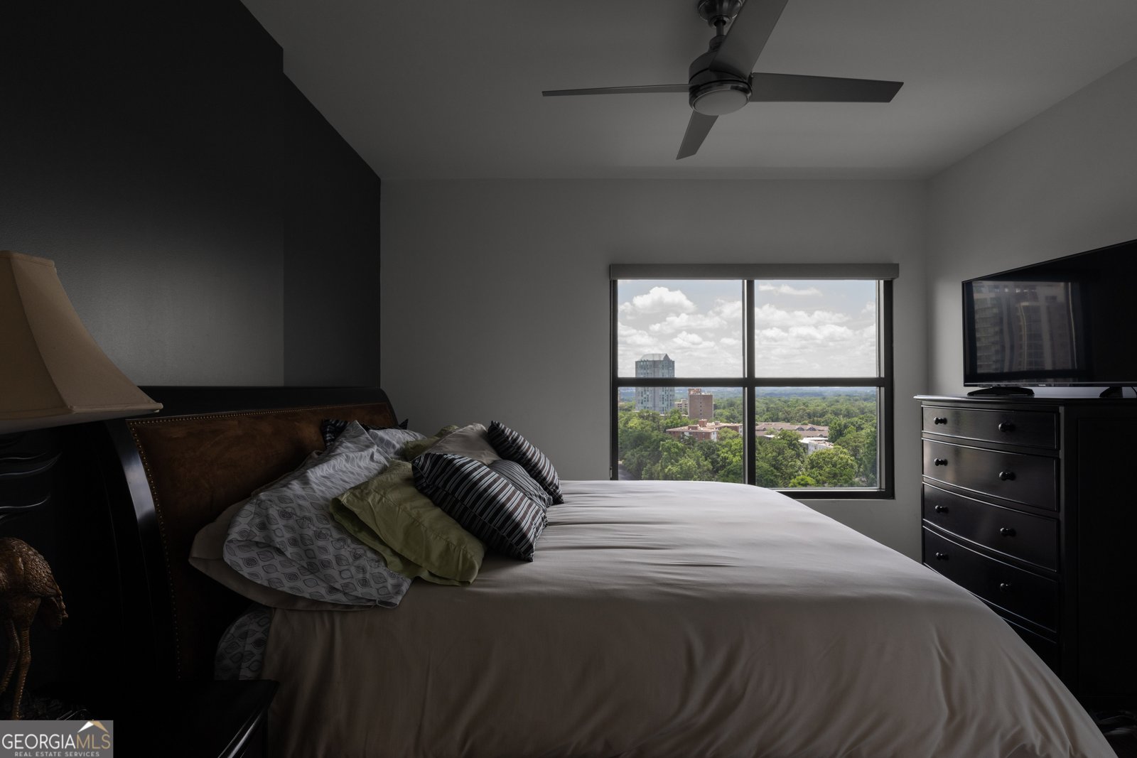 3040 Peachtree Road Atlanta - 37