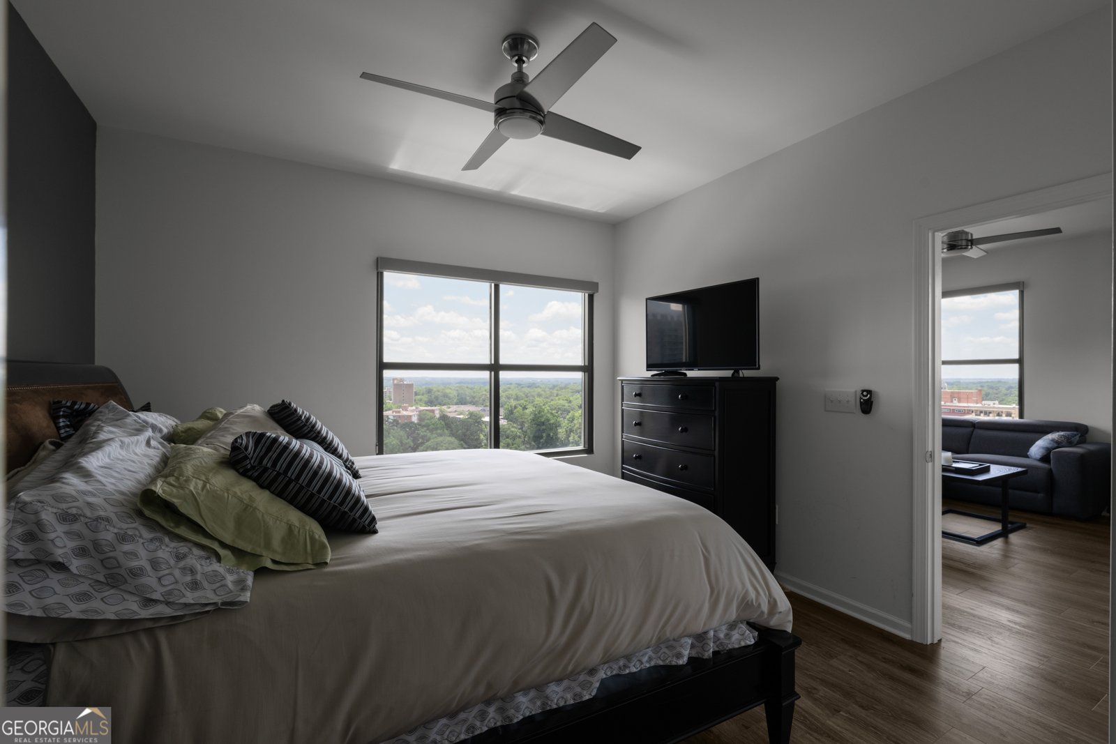 3040 Peachtree Road Atlanta - 38