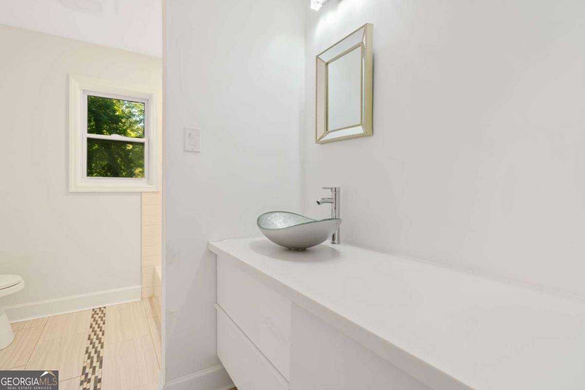 2045 Pine Oak Drive Atlanta - 15
